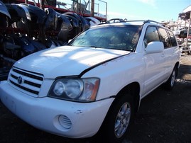 2003 Toyota Highlander White 3.0L AT 2WD #Z22078
